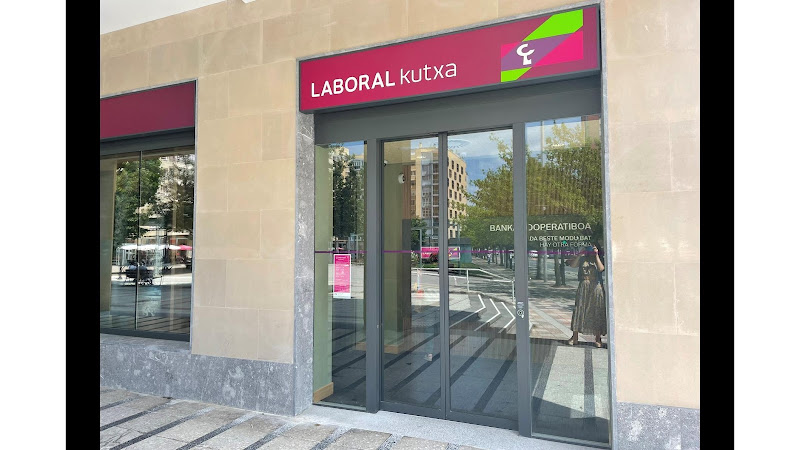 Laboral Kutxa Pamplona - Bayona, prestamos rápidos cerca de mi ubicación
